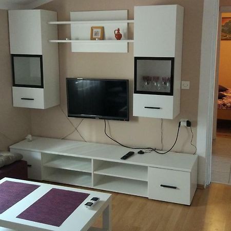 Apartman Jelena Vir Dış mekan fotoğraf